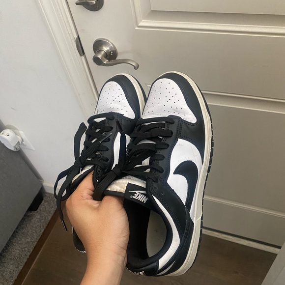 Nike Panda Dunks - Picture 1 of 3